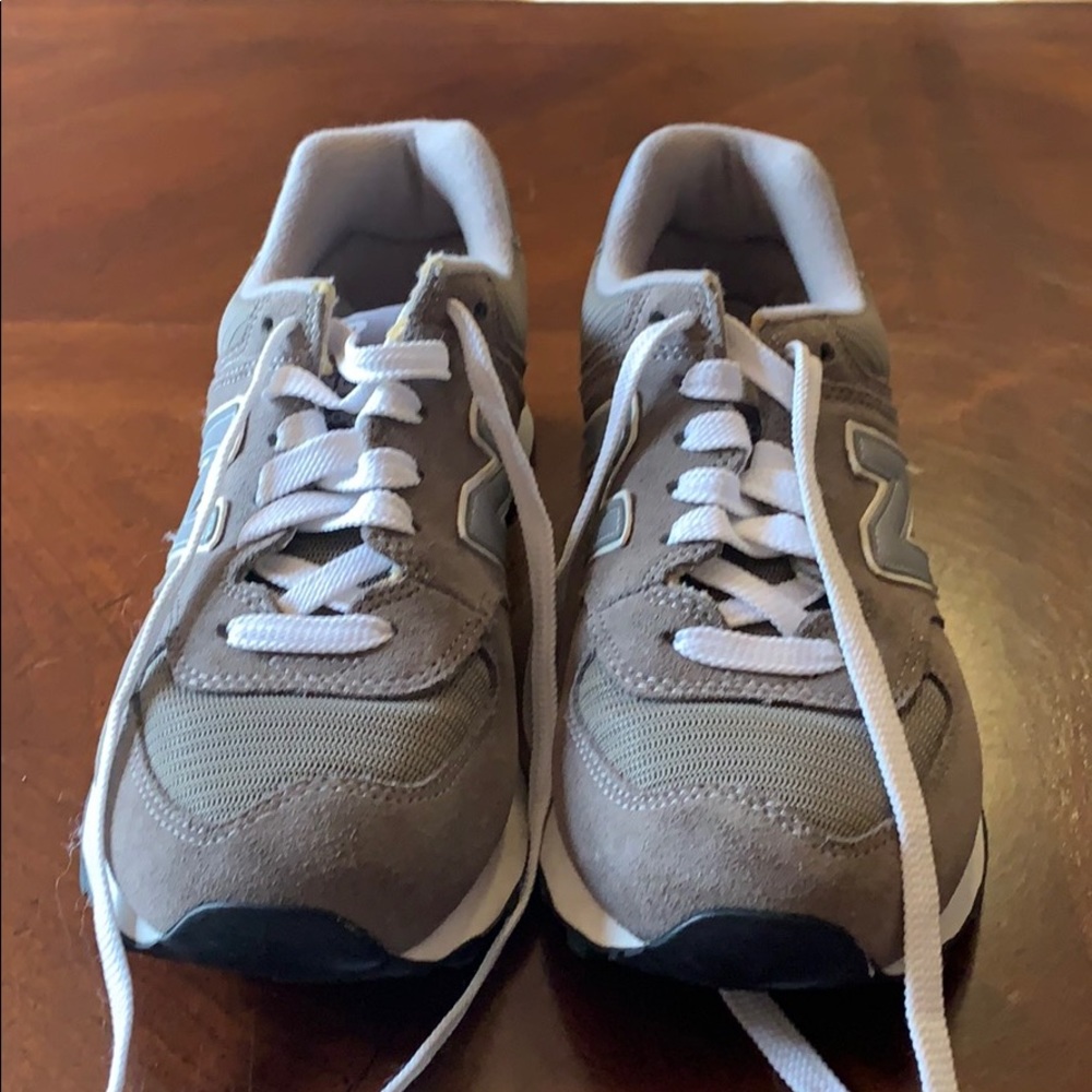 New balance gray sneakers